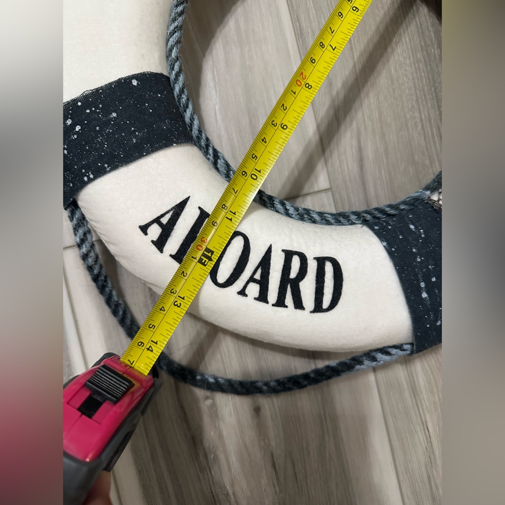 Lifebuoy Decor - Picture 4 of 4